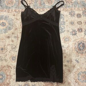 Forever 21 Black Velvet Chemise